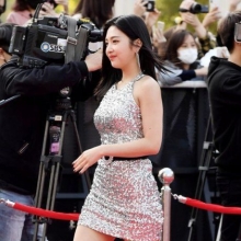 '초밀착 드레스'