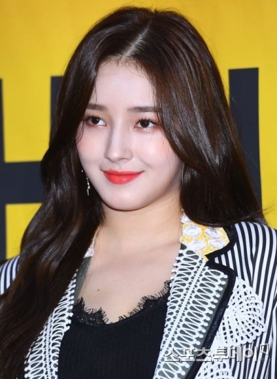 세상 혼자 사는 미모