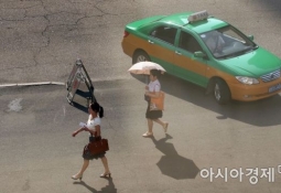 中 사우나에서 포착된 北 여성들…"이런적은 처음"