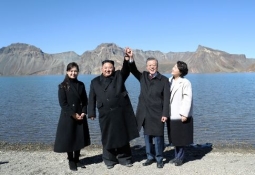 "이재용, 김정은과 이별주"…속속 공개되는 뒷이야기