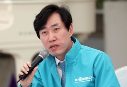 "교육도 박근혜 탓?…'꼰대 망언' 사과해야"