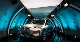 규제에 발목잡힌 미래차