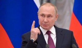 푸틴 '건강이상설'에… 크렘린궁 "푸틴 대신할 인물 논의 중"