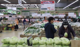 고환율이 낳은 고물가…두 달 연속 2.4% 상승