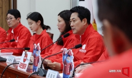 [포토] 장동혁 “뿌리 썩은 민주당 퇴출해야…당선시키면 지방자치 부패”