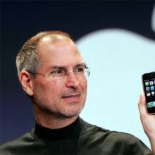 65만원짜리가 '2억4000만원'에 낙찰…로또 된 '아이폰 1세대 미개봉품'