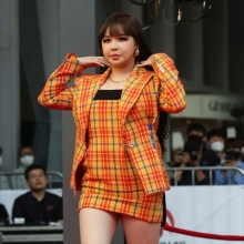 박봄 소속사 "활동 중단하고 치료 중…고소장 접수 사실 아냐"