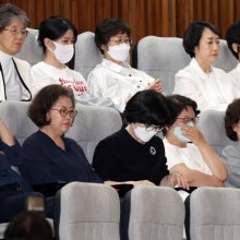 [포토] 간호법 부결 지켜보는 간호사들