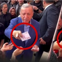 투표소 앞에서 직접 '현금' 나눠주는 튀르키예 대통령 논란