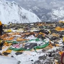 "본 것 중 가장 더럽다"…쓰레기 산 된 에베레스트