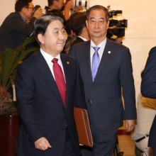 [포토]국무회의 참석하는 이동관 방통위원장