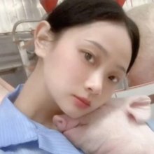 "돼지 키우며 한달 114만원 벌지만 행복해요"…중국 26살 대졸여성 화제