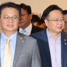 [포토] 회의 참석하는 조규홍 복지부 장관