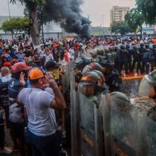 '마두로 3선 사기' 베네수엘라 반정부 시위 격화…"시위대 11명 사망"