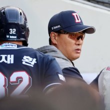 "이승엽 나가!"…'무득점 탈락' 분노한 두산팬들, 감독 퇴진요구