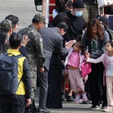 [포토] 레바논 체류 국민 등 97명 서울공항 도착