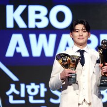 MVP 김도영 "올해 내 점수는 80…수비에서 깎았다"