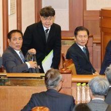 [포토] 첫 변론준비기일 참석한 국회 탄핵소추단장과 대리인들