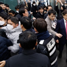 [포토] 항의 받는 권성동 국힘 원내대표