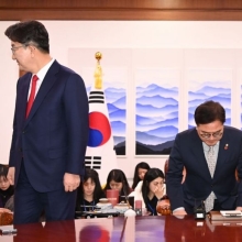 [포토] 여야 원내대표, 국회의장 주재 회동…연금·추경 논의