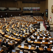 [포토] '김여사 상설특검안' 국회 본회의 통과
