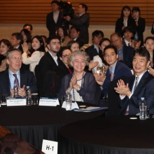 [포토] 박수치는 이복현 원장과 주요외교사절