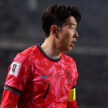 손흥민, 프로 데뷔 15년 만에 첫 우승 도전