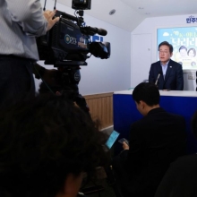 [포토] 기자브리핑하는 이재명 후보