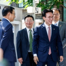 [포토] 인사청문 사무실 도착한 김민석 국무총리 후보자