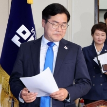 [포토] 최고위 참석하는 박찬대 직무대행