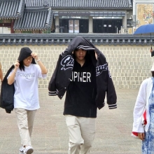 [포토] 비내리는 서울, 한풀 꺽인 더위
