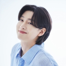 김용빈, 영탁 손잡고 '어제도 너였고 오늘도 너여서' 발표