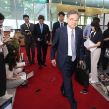 [포토] 출근하는 조현 외교부장관