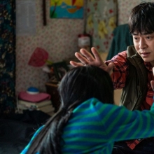 사랑하는 딸이 좀비로 변한다면…유쾌한 가족 영화 '좀비딸'