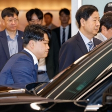 [포토] 방미 취소한 뒤 인천공항 나서는 구윤철 경제부총리