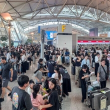[포토] 해외여행객들로 붐비는 인천공항 