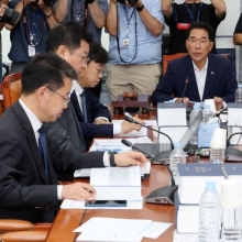 [포토] 고용노동법안심사소위원회 노란봉투법 심사