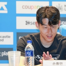 손흥민 토트넘과 이별 발표 "올 여름 팀 떠난다"