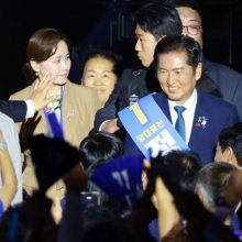 [포토] 민주 전당대회 입장하는 정청래 후보