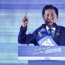 [포토] 정청래 “협치보다 내란 척결이 먼저…속 시원한 개혁 당대표”