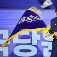 [포토] 이재명 정부 첫 여당 대표에 정청래…득표율 61.74%