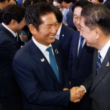 [포토] 정청래 민주당 대표 선출…이낙연 득표율 넘는 기록적인 성과