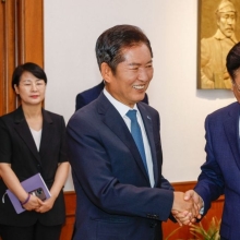 [포토] 우원식 국회의장 예방하는 정청래 신임 대표