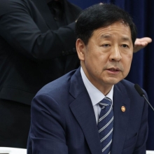 [포토] 취재진 질문에 답하는 구윤철 경제부총리