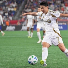 손흥민 LAFC 데뷔골…댈러스 상대로 프리킥골