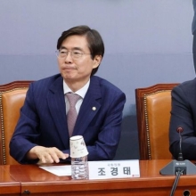 [포토] 장동혁-조경태 '상반된 표정'