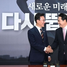 [포토] 장동혁 대표와 악수하는 김민석 총리