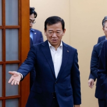 [포토] 간담회장 들어서는 이찬진 금융감독원장-서유석 금융투자협회장 