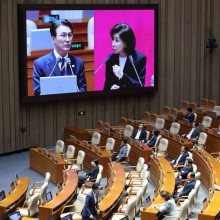 나경원 "李 발언은 中 공산당 모델" 김민석 "뭐가 잘못됐나"[포토] 
