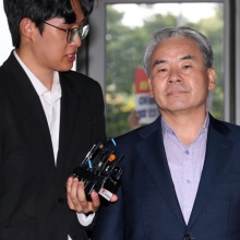 [포토] 이종섭 전 장관, '입꾹닫' 출석